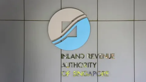 Skandal Pajak Jam Mewah Singapura: Ayah dan Anak Kena Sanksi Rp15 Miliar