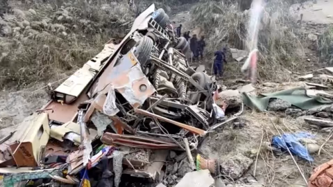Tragedi Bus Pelajar di Tanjung Verde: 25 Tewas, Negeri Berkabung dan Pertanyaan Keselamatan Mengemuka