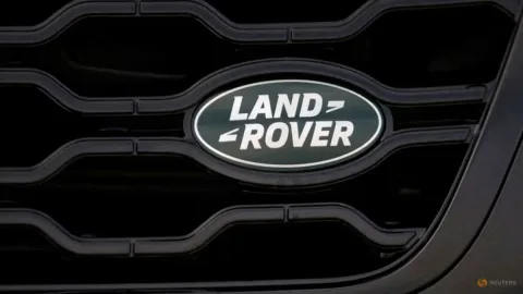 Jaguar Land Rover Pangkas 4.000 Karyawan: Sinyal Krisis Industri Otomotif Eropa