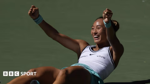 Zheng Qinwen Kembali Bangkit dari Ketertinggalan 0-5, Singkirkan Swiatek di US Open