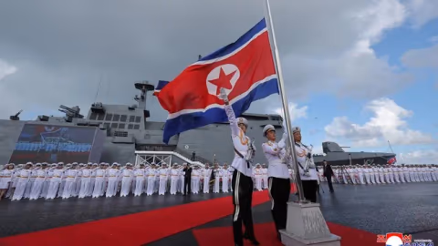 Kim Jong Un Resmikan Kapal Perusak Kang Kon, Sinyal Keras untuk AS-Korsel-Jepang