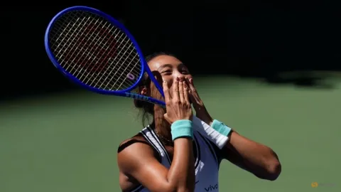 Comeback Ajaib Zheng Qinwen: Dari Kualifikasi ke Perempat Final, Singkirkan Swiatek