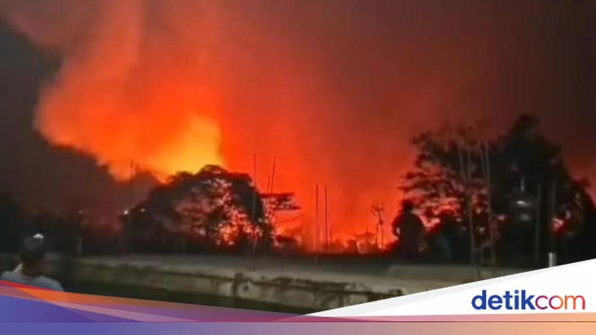 Kebakaran TPA Galuga: Akses Sempit Jadi Biang Kerok, Penyambungan Selang 500 Meter Tak Cukup