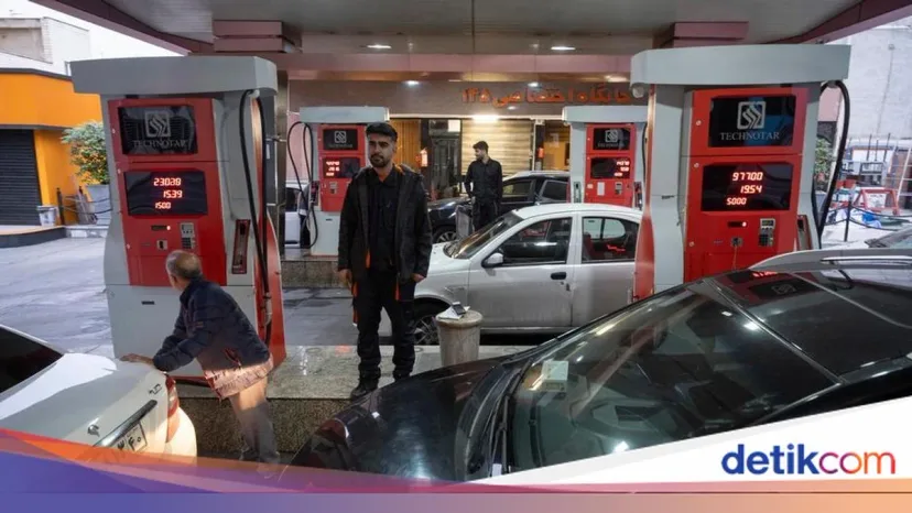 Sanksi AS Kian Menjerat, Iran Naikkan Harga Bensin hingga Dua Kali Lipat