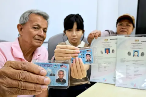 Setelah 71 Tahun Menanti, Warga Malaysia Akhirnya Raih Kewarganegaraan dan Membuka Jalan bagi Sang Putri