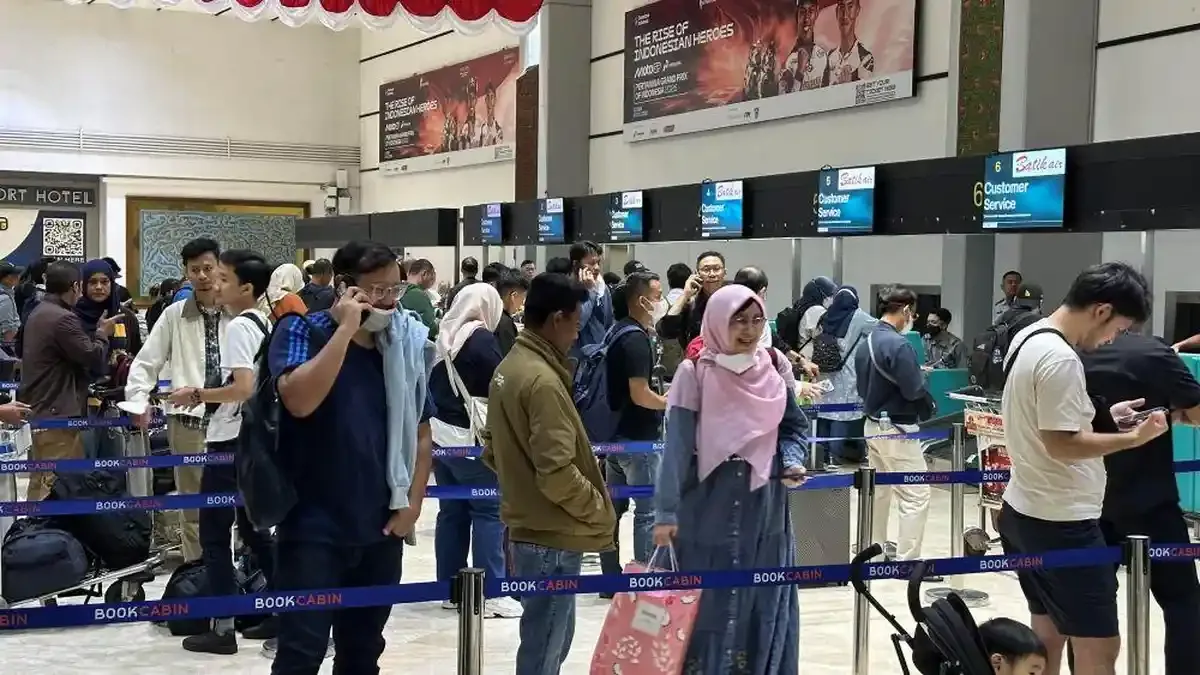 Bandara Soekarno-Hatta Kembali Beroperasi, Abu Krakatau Masih Mengintai Lampung