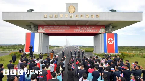 Jembatan Darat Pertama Rusia-Korea Utara Resmi Beroperasi: Koridor Militer Terselubung di Balik Narasi Perdagangan?