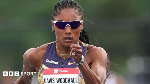 Juara Lompat Jauh Olimpiade Tara Davis-Woodhall Akhiri Musim Akibat Gegar Otak Parah