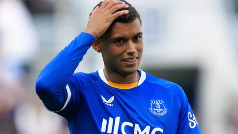 Everton Butuh Solusi Instan di Sayap Kanan: Tyler Dibling Siap Gantikan Brennan Johnson?