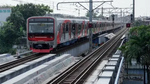 KRL INKA Jalani Pemeriksaan Besar, 17 Perjalanan Harian Ditiadakan: Dampaknya bagi Penumpang Bogor