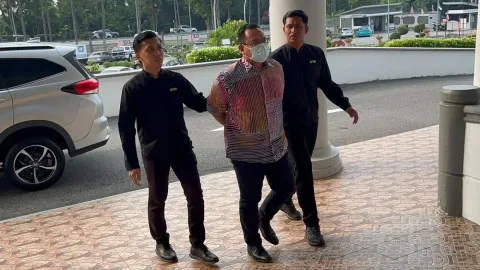 Dokter Senior Rumah Sakit Umum di Melaka Ditahan 5 Hari Terkait Dugaan Korupsi Pengadaan Implan Lutut Rp4,5 Miliar