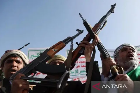 73 Warga Saudi Terluka Akibat Rentetan Serangan Houthi: Eskalasi yang Mengancam Gencatan Senjata Yaman