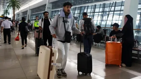 Bandara Soetta Kembali Beroperasi: Antrean Penumpang Mengular, Inspeksi Armada Jadi Syarat Utama