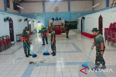 Jelang HUT ke-79, Korpasgat Terjun Bersihkan Rumah Ibadah di Bekasi: Wujud Kedekatan TNI-Rakyat