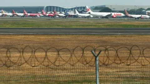 Abu Vulkanik Menggerus Kantong Maskapai: Pendapatan Hilang, Biaya Tetap Mengalir