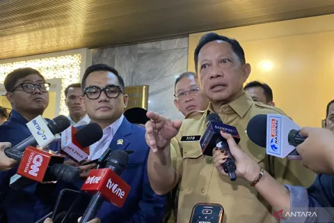 Mendagri Pelajari Usulan Perpanjangan Jabatan Kades, DPR Soroti Pilkades Serentak
