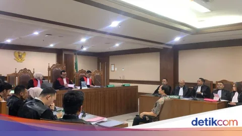 Produser Film 'Sang Pengadil' Diadili dalam Kasus Pencucian Uang Zarof Ricar