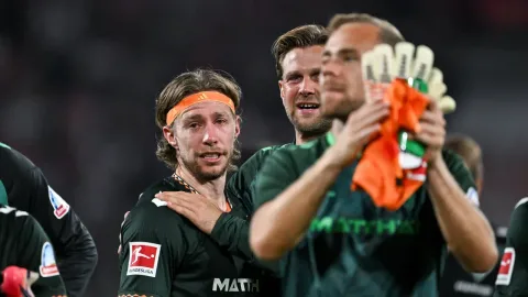 Setelah 483 Hari Absen, Mitchell Weiser Kembali ke Lapangan dengan Air Mata