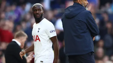 Solanke dan Bayang-Bayang Kane: Kegagalan Rekrutmen Terbesar Spurs Sejak Ndombele?