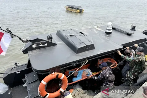 Evakuasi KM Virgo: 22 Korban Selamat Dipindahkan, 129 Masih Dicari di Laut Jawa