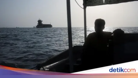 Blokade Laut AS Paksa Iran Alihkan Perdagangan ke Jalur Darat, Mampukah?