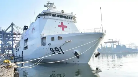 KRI Wahidin Sudirohusodo Berlayar ke Pasifik: Diplomasi Kesehatan TNI AL Jangkau Vanuatu hingga Solomon
