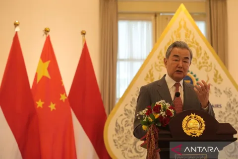 Wang Yi Desak Prancis Setia pada Satu China, Peringatkan Sinyal Keliru ke Taiwan