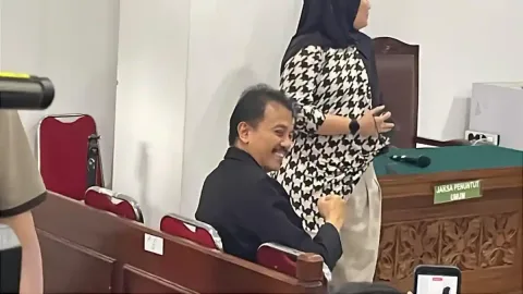 Roy Suryo Menang Tipis di Praperadilan Kelima, Ganti Rugi Rp5 Juta Disumbangkan ke Yayasan