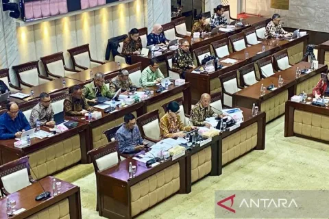 ICOMEX Diluncurkan 17 September, OJK Siapkan Dua Aturan Turunan Bursa Mineral