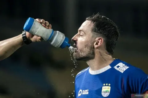 Marc Klok: Persib Siap Tempur di Seoul, Jadwal Padat Jadi Ujian Mental