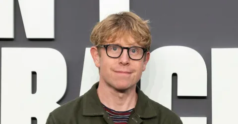Josh Widdicombe Keluhkan Gangguan Lambung Usai Debut Strictly Come Dancing: "Saya Tidak Stres, Hanya Kelelahan"