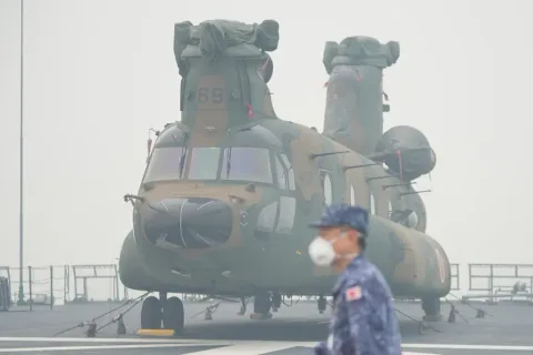 Tiga Chinook Jepang di Langit Mempawah: Bantuan Karhutla atau Soft Selling Alutsista?
