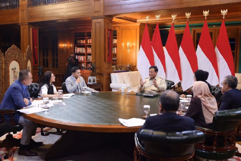 Prabowo Pangkas Transfer Daerah: Uang Ngendap di Bank, Infrastruktur Desa Terbengkalai