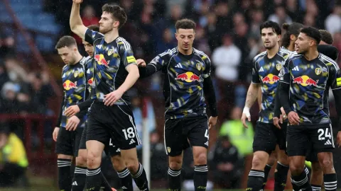 Leeds United dan Seni Berburu Pemain Murah: Nilai Ethan Ampadu Melonjak 200%