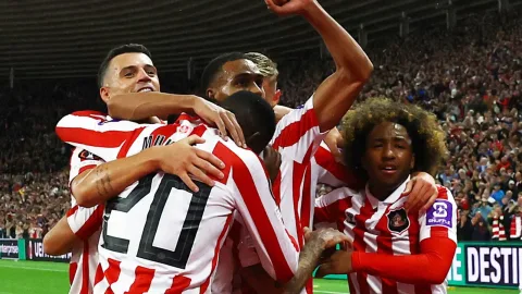 Sunderland Akhiri Penantian 53 Tahun, Enzo Le Fée Curi Perhatian di Eropa