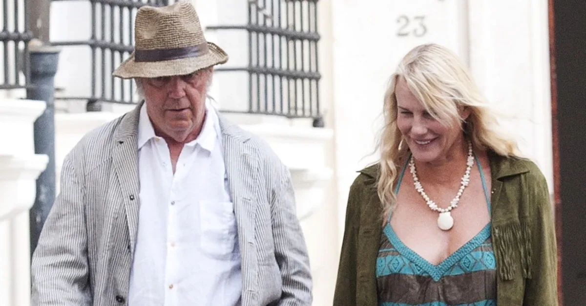Neil Young Ungkap Cinta pada Daryl Hannah Lewat Lagu Earth Girl di Album Second Song