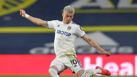 Farke Sukses Ubah Bogle dari Bek Terburuk Premier League Jadi Alioski Versi Elite