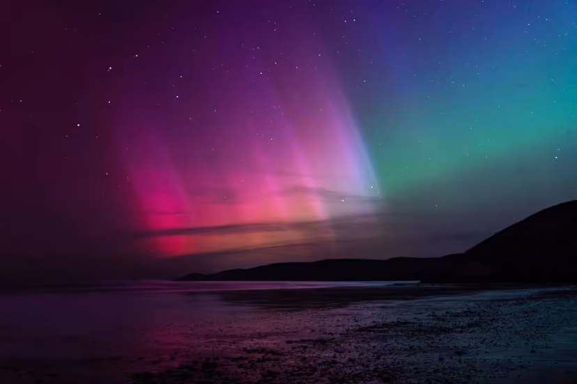 Badai Geomagnetik Hantam Bumi, Aurora Borealis Terlihat di 22 Negara Bagian AS