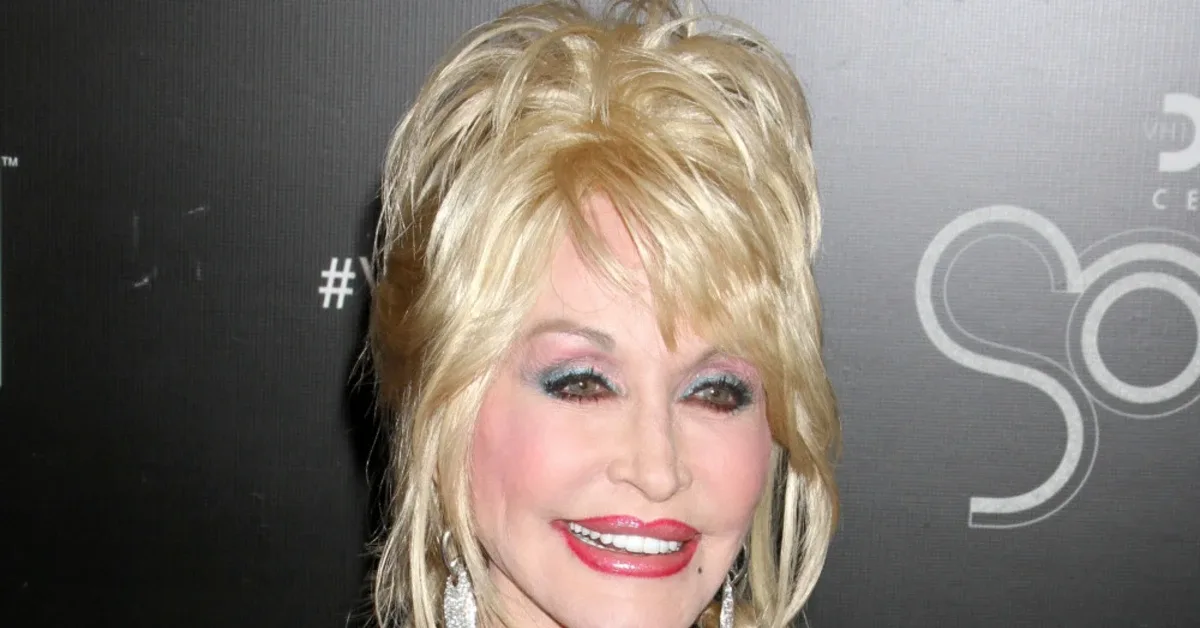 Keponakan Dolly Parton Digugat: Ancaman 'Hancurkan Warisan' dan Teror Bersenjata di Balik Layar