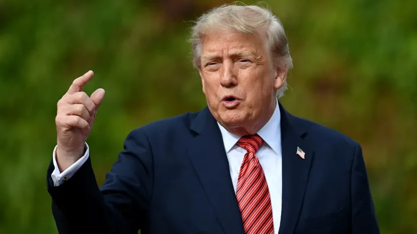 Trump Kembali Hebohkan Wall Street: 1.156 Transaksi Saham Juli, Jual Microsoft-Amazon hingga Rp400 Miliar