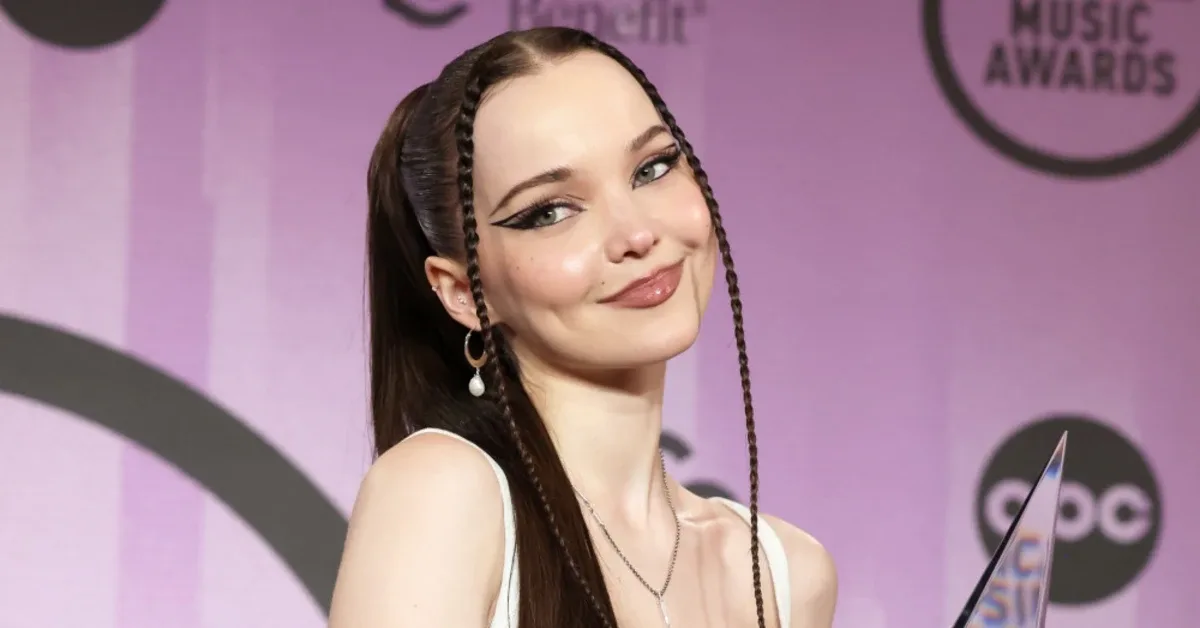 Dove Cameron dan Damiano David Resmi Menikah di Tuscany, Italia