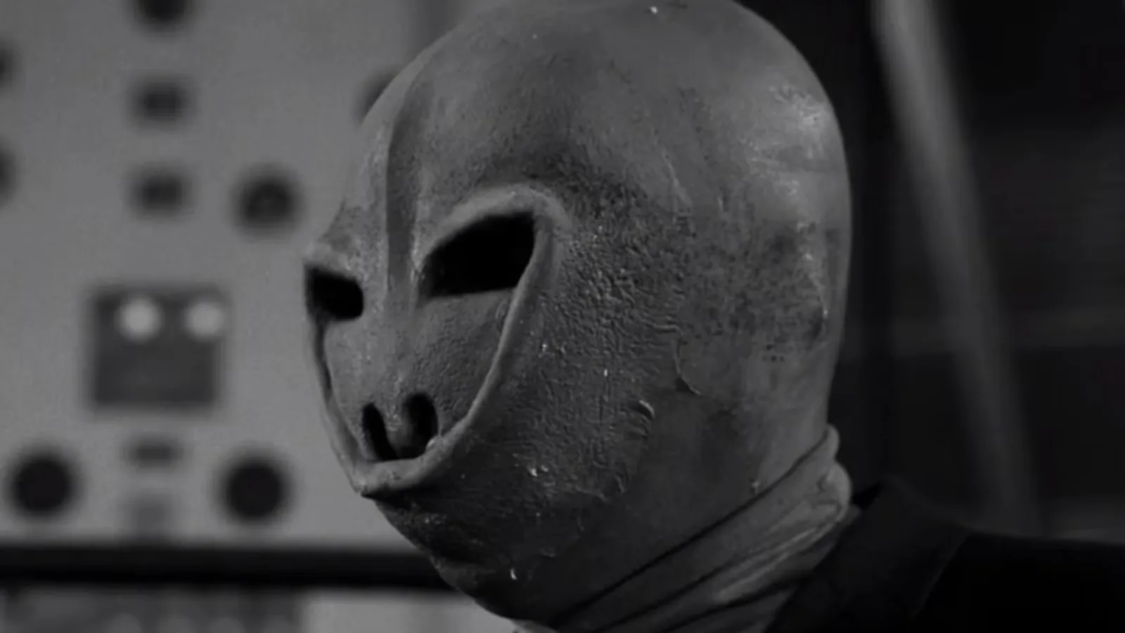 The Twilight Zone Is Now Free on Tubi: The Sci-Fi Legacy That Inspired Black Mirror and Jordan Peele