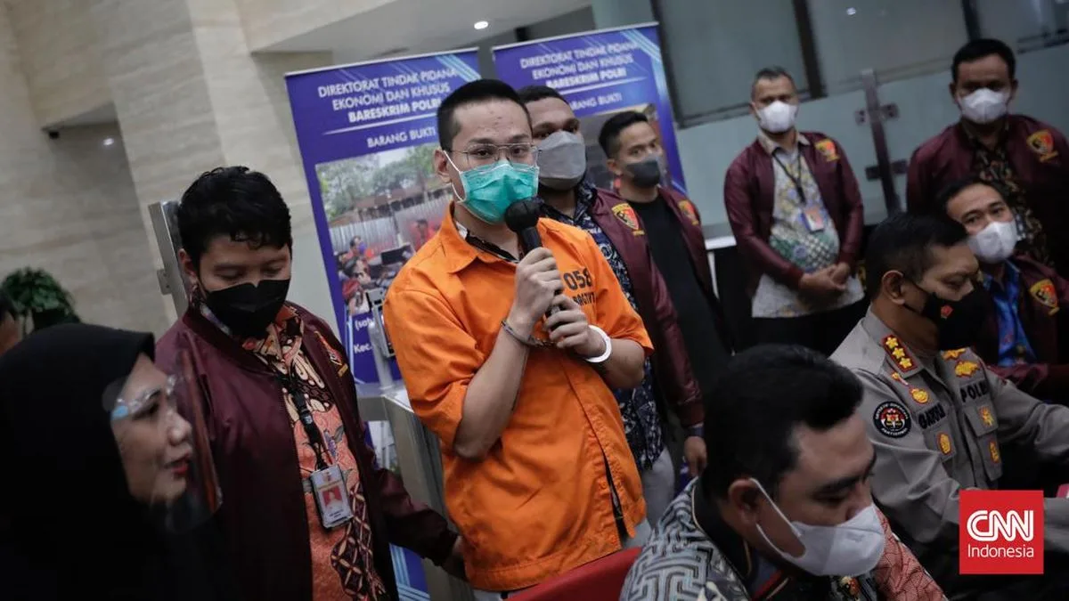 Indra Kenz Released on Parole, Apologizes to Binomo Victims: I Was Wrong and I Take Responsibility