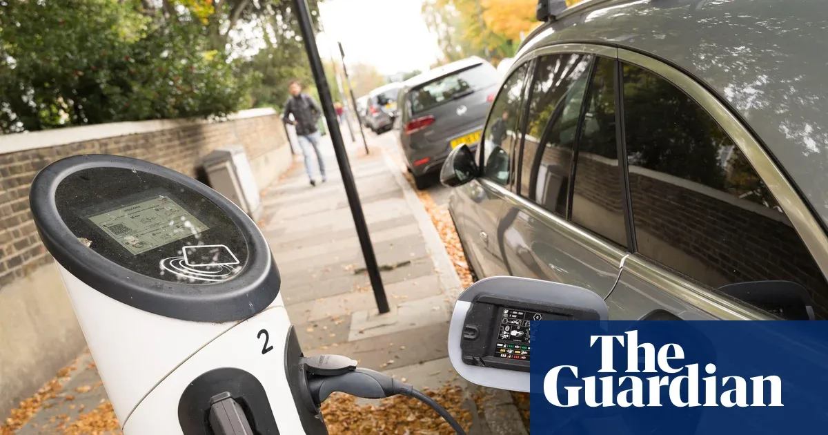 Three-Quarters of Plug-in Hybrid Cars in the UK Cannot Use Fast Chargers: An Energy Transition Warning