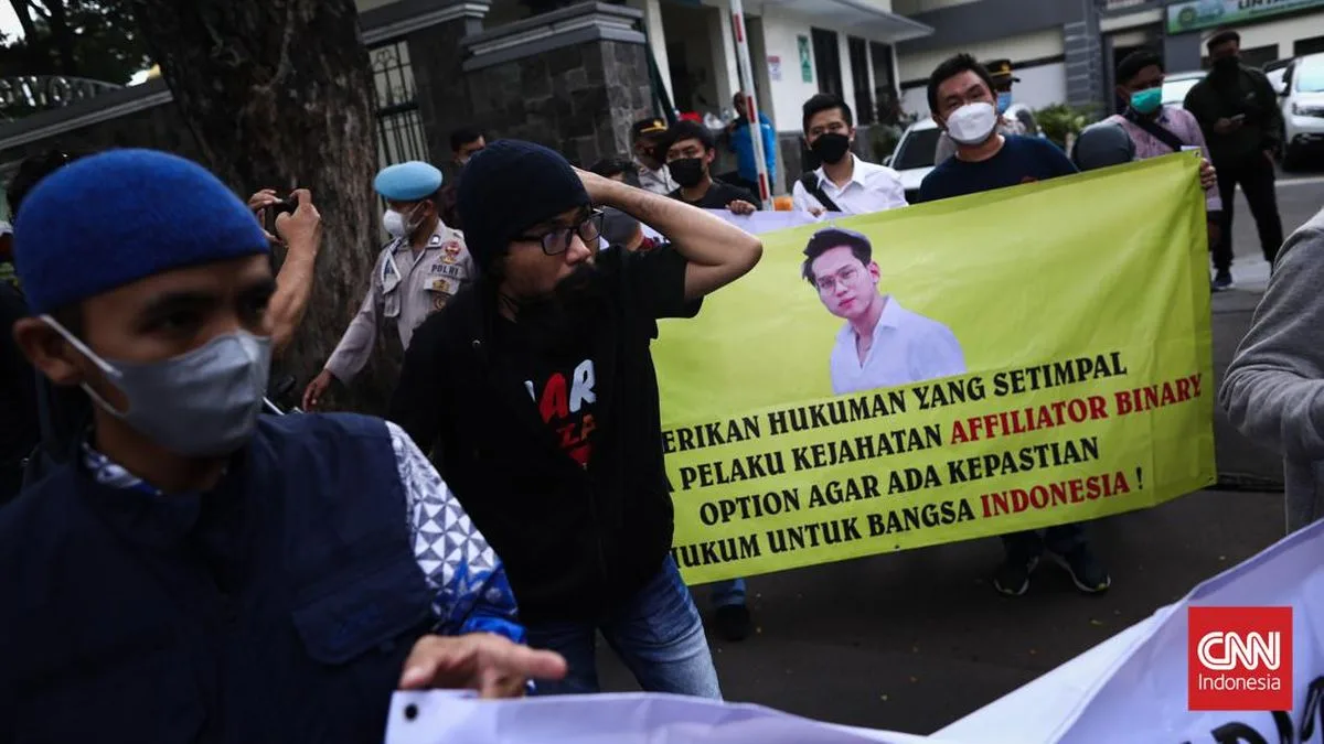 Indra Kenz Bebas Bersyarat, Korban Binomo Tuntut Penyelesaian Ganti Rugi yang Tak Kunjung Tuntas