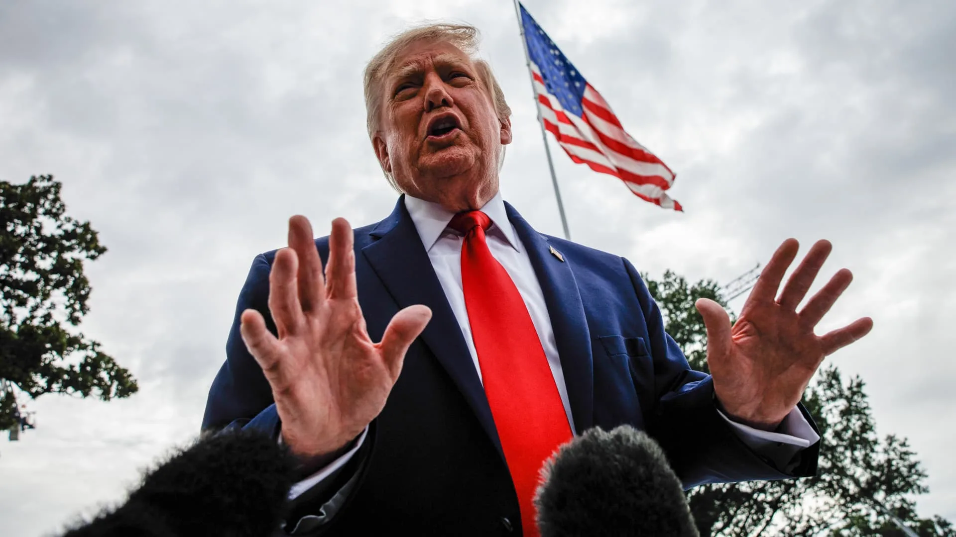 Trump Umumkan Pabrik Baja Rp240 Triliun di Iowa, Terbesar dalam Sejarah AS