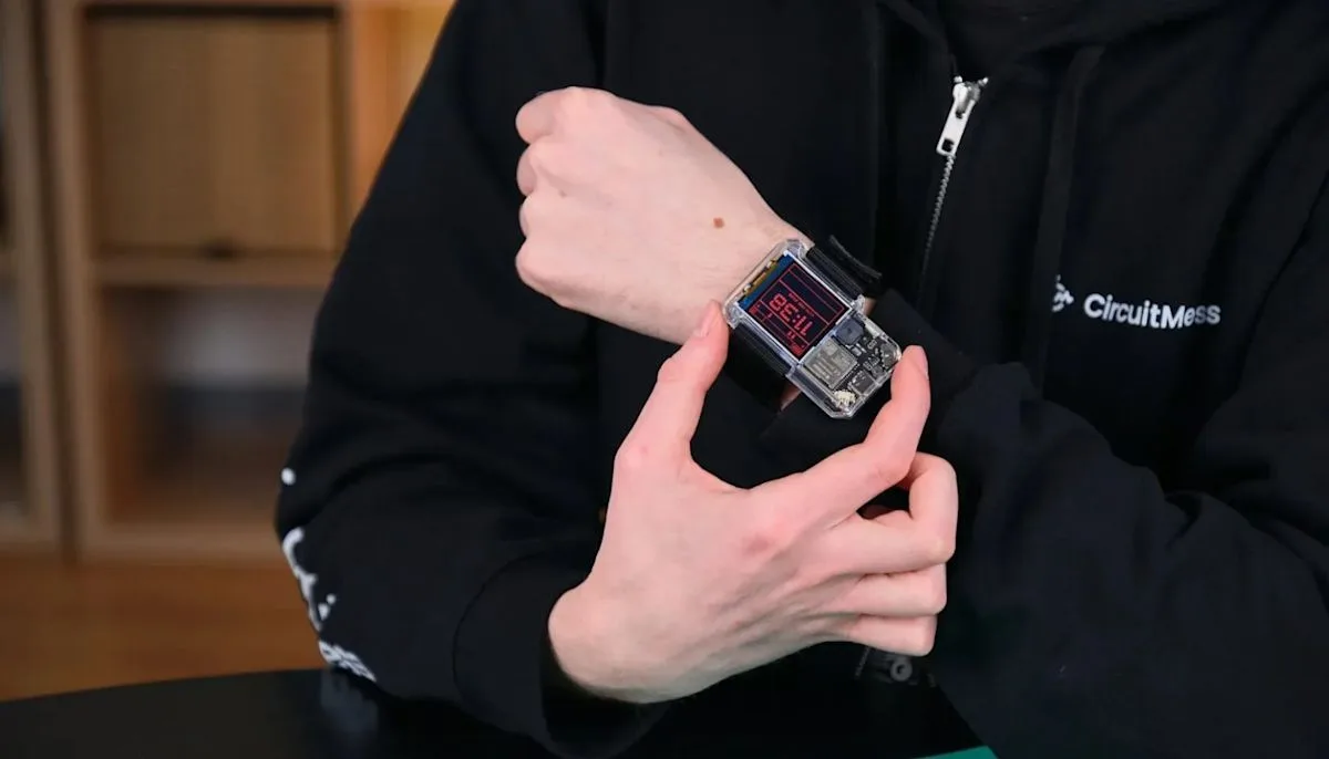 NASA Artemis Watch 2.0: Jam Tangan Coding, Bukan Smartwatch Kesehatan