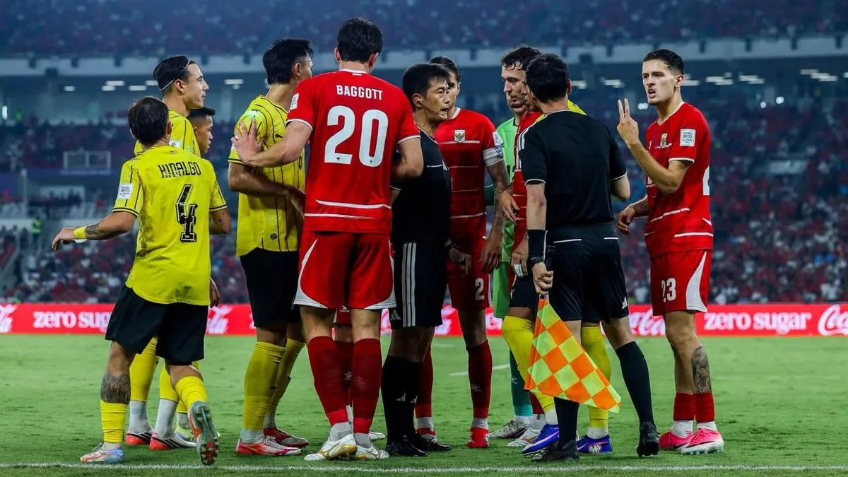 Kartu Merah Thom Haye dan Dilema Taktik: Analisis Rahmad Darmawan Usai Indonesia Ditahan Malaysia