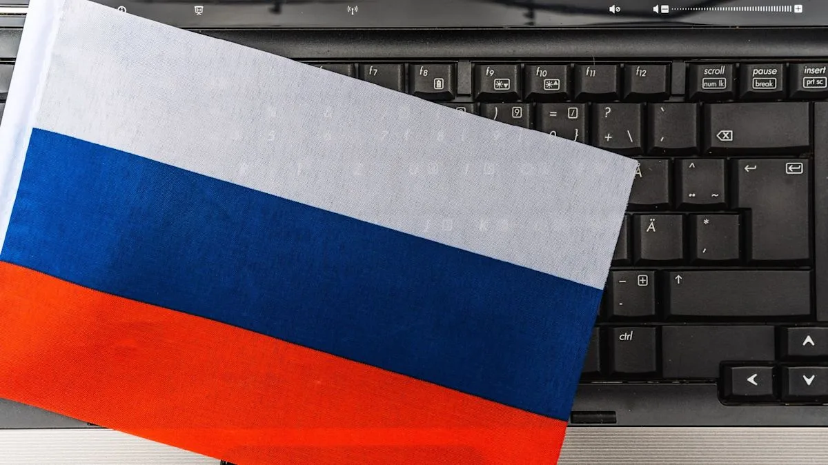 Firma Rusia Temukan 11 Celah Keamanan di Perangkat Apple dan Android, Google dan Apple Rilis Patch