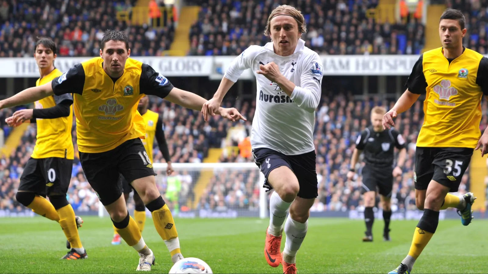Spurs dan 'Modric Baru': Newcastle Siap Bayar Rp1 Triliun untuk Bergvall